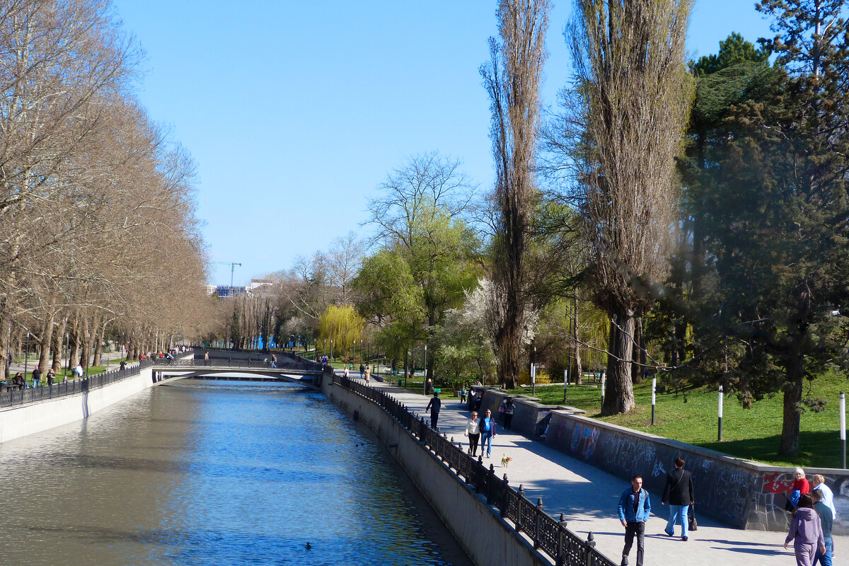 Набережная Салгира - Валентин Семчишин Набережная Салгира - Валентин Семчишин