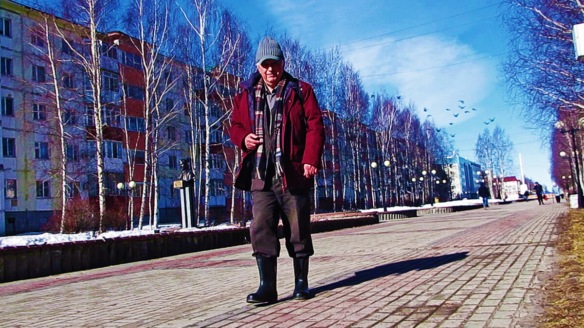 Апрель...По проспекту Комсомольцев! - Владимир 