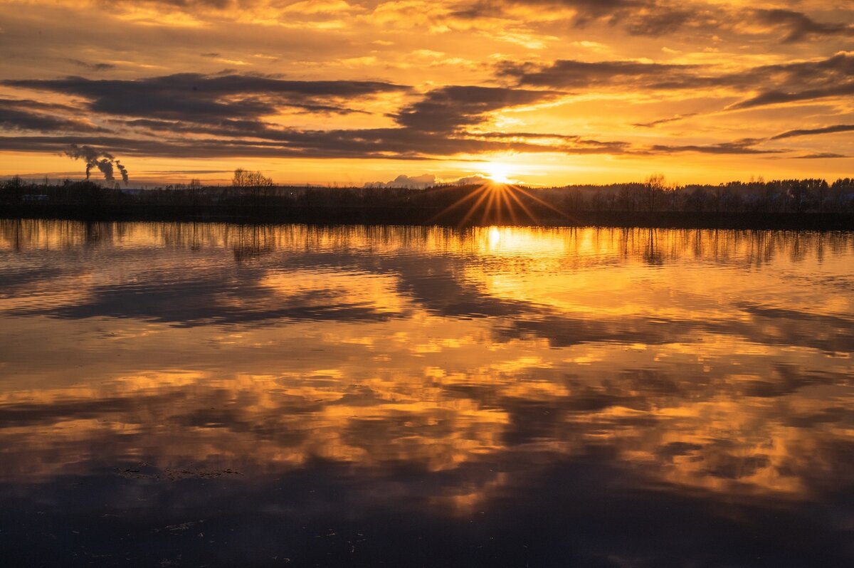 Закатный вечер на реке Волге. - Виктор Евстратов Закатный вечер на реке Волге. - Виктор Евстратов