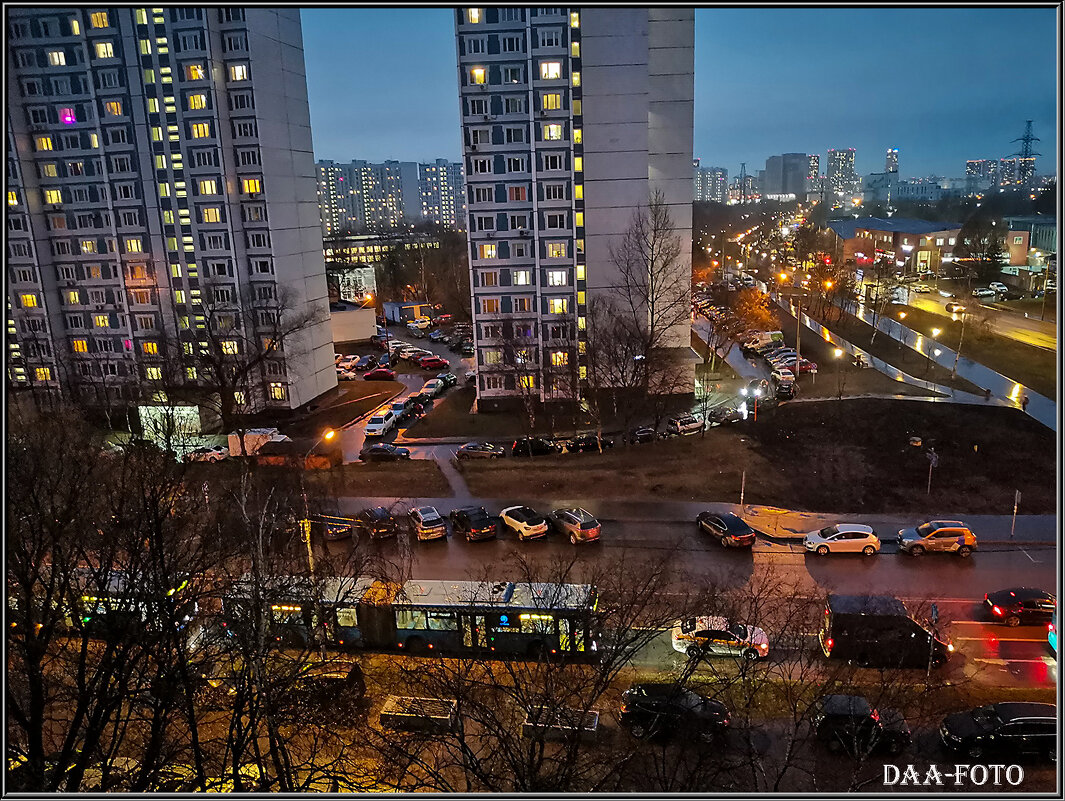 ВЕЧЕРНИЙ ГОРОД. - Александр Дмитриев ВЕЧЕРНИЙ ГОРОД. - Александр Дмитриев
