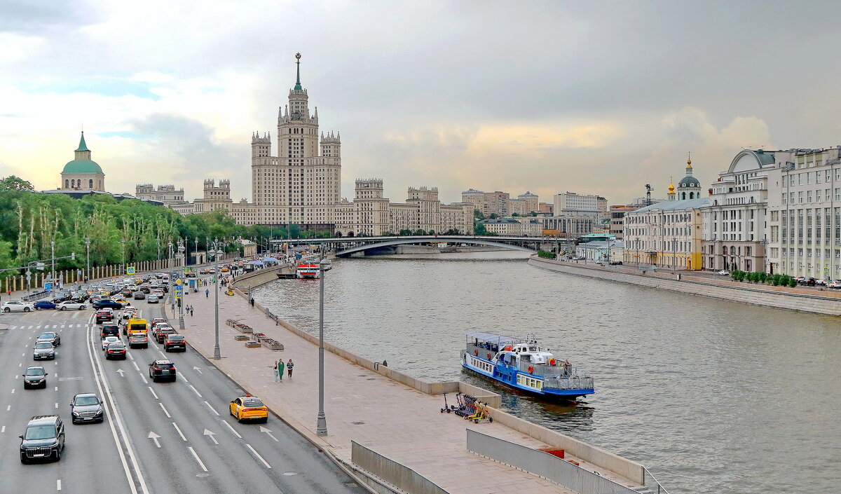 вдоль Москвы реки... - Andrey Bragin 