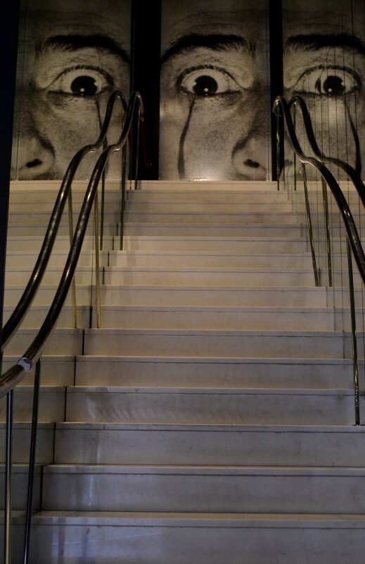 Театр-музей Сальвадора Дали - Таня Фиалка