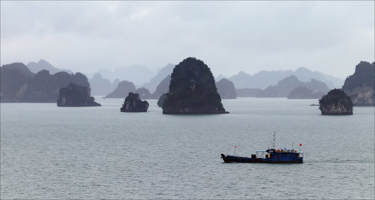 Встречи в Тонкинском заливе...(2) - Валерий Готлиб Встречи в Тонкинском заливе...(2) - Валерий Готлиб
