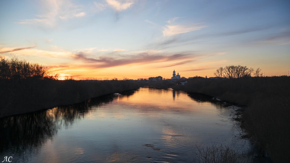 Закаты на Пышме (серия)удалитьредактировать - Любовь Сахарова