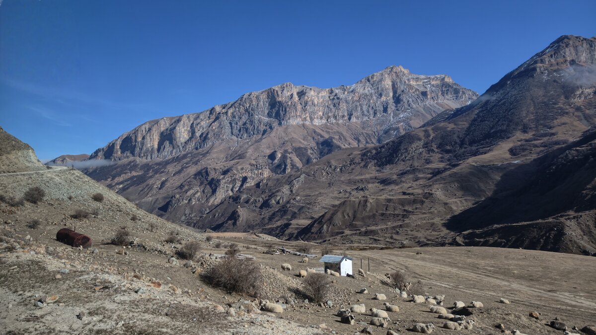 Овчарня а горах Безенги - Мариша Тим