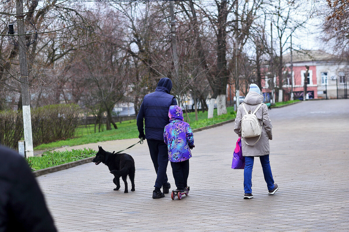 Прогулка - Юрий Гайворонскiий