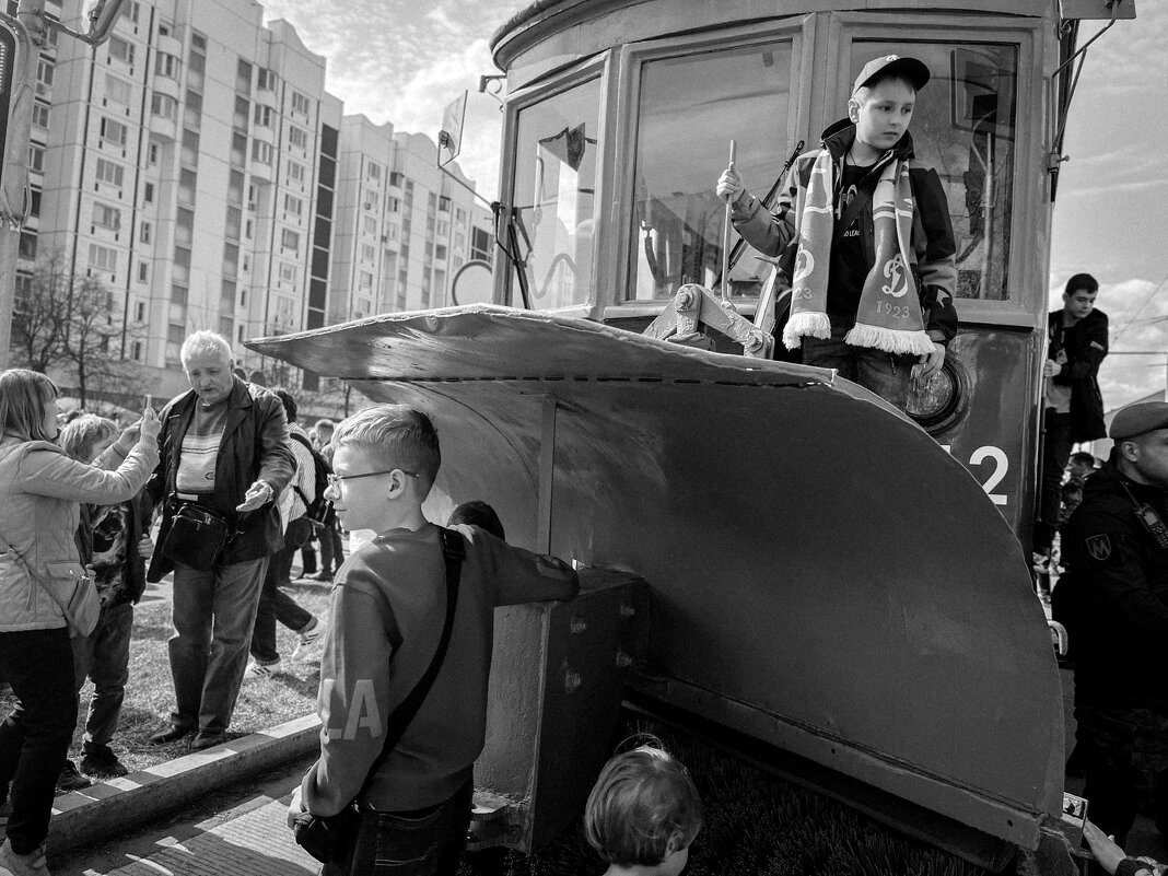 *** - Сергей Золотавин