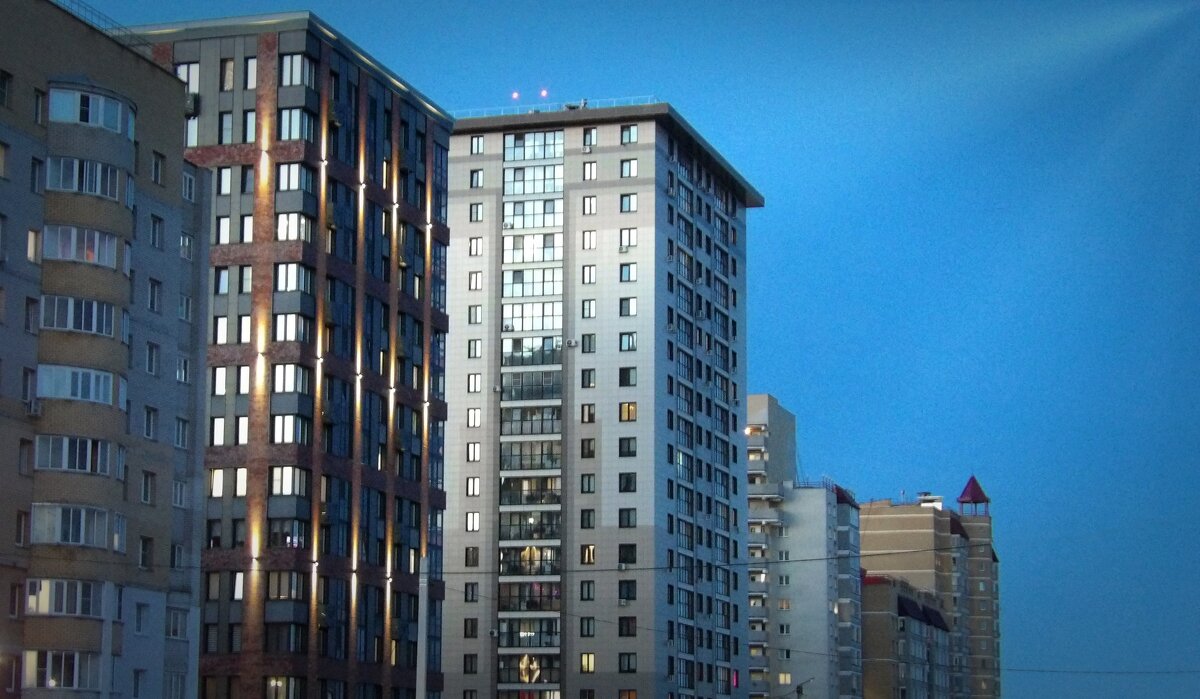 "Улицы города" - Максим Орлов