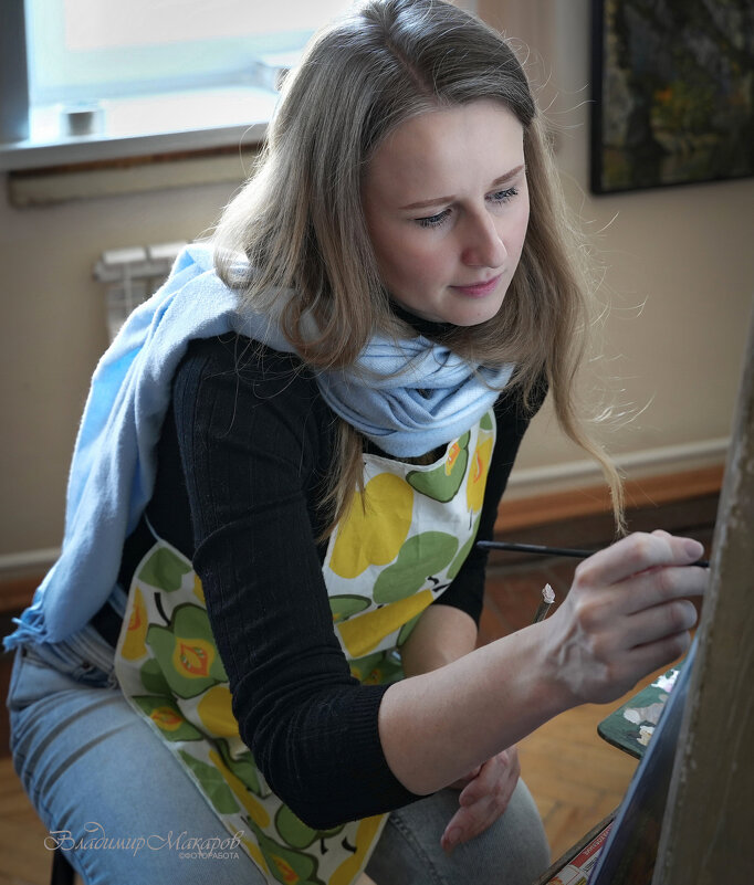 "Увлеклась. Творчество"© - Владимир Макаров "Увлеклась. Творчество"© - Владимир Макаров