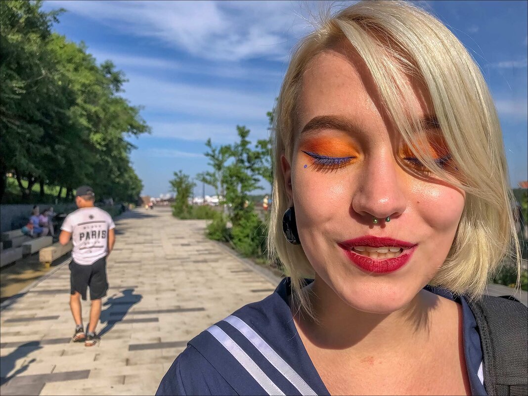 О ПАРИЖ... - Александр Кустов