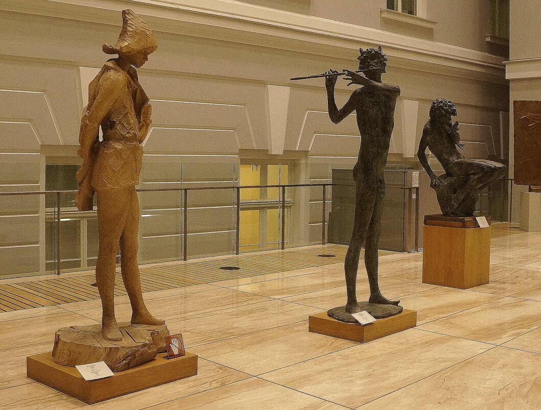 Аугусто Мурер / Арлекин / 1979 / Фавн с флейтой / Мальчик с рыбой / 1980 / дар автора 1982 - zavitok *