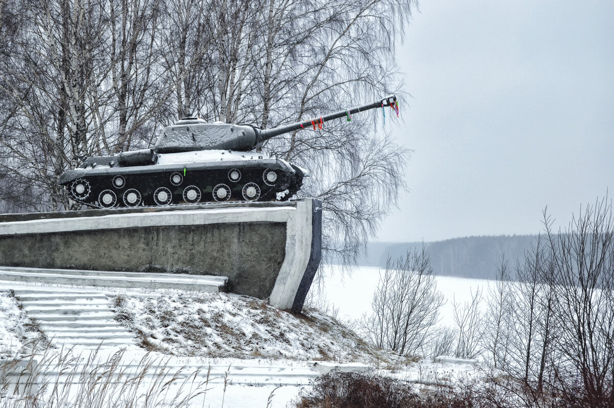 Памятник - Олег Подлесных