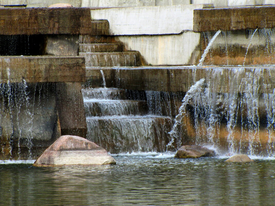 Водяной каскад... - Татьяна Гнездилова
