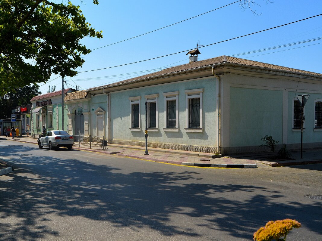 Керчь. Дом по ул. Пирогова 7. - Пётр Чернега