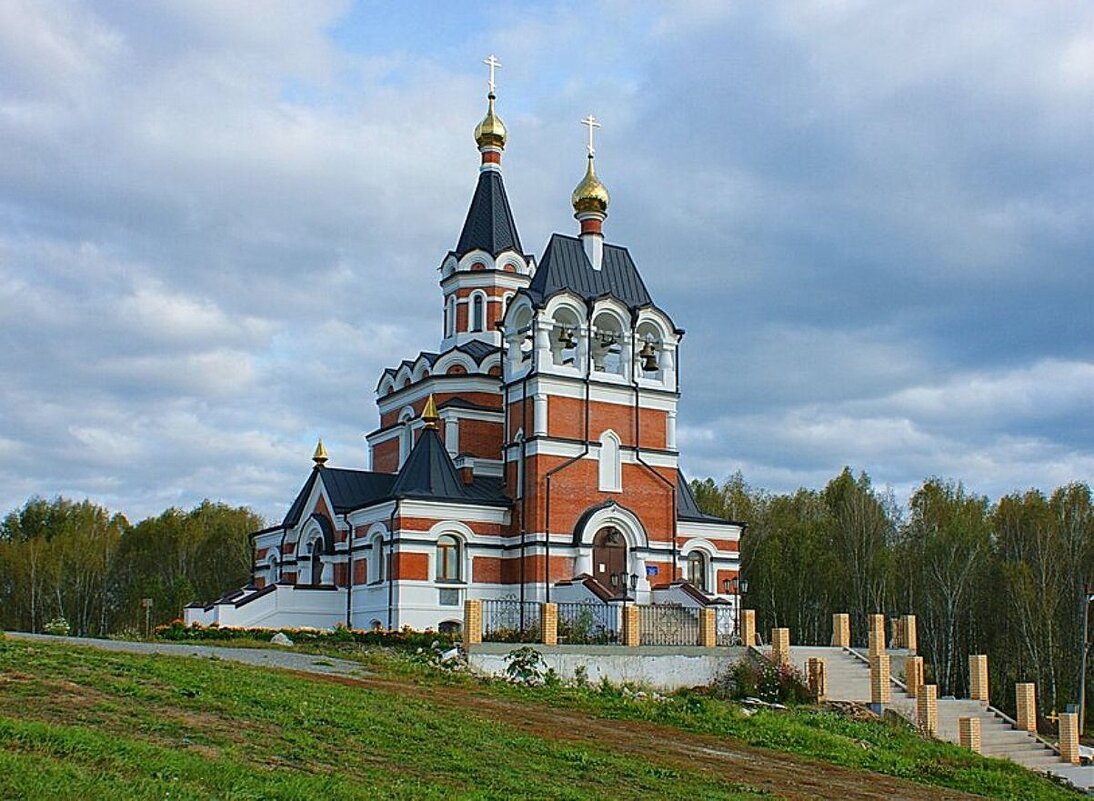 Храм в честь Новомучеников и Исповедников Российских - Галина Нестратова