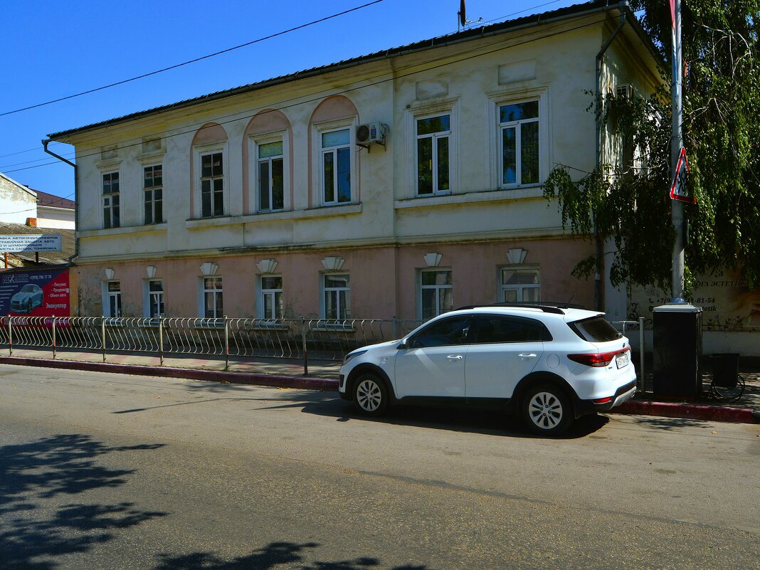 Керчь. Дом по ул. Пирогова 4. - Пётр Чернега