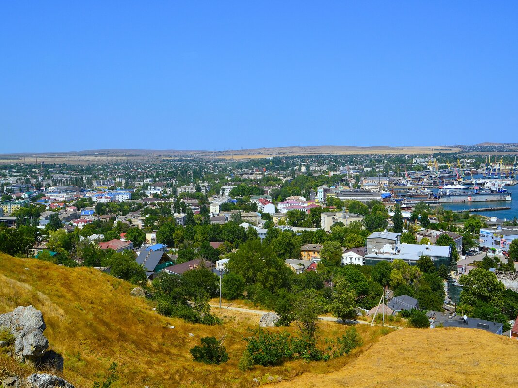 Керчь. Панорама города (вид с горы Митридат). - Пётр Чернега