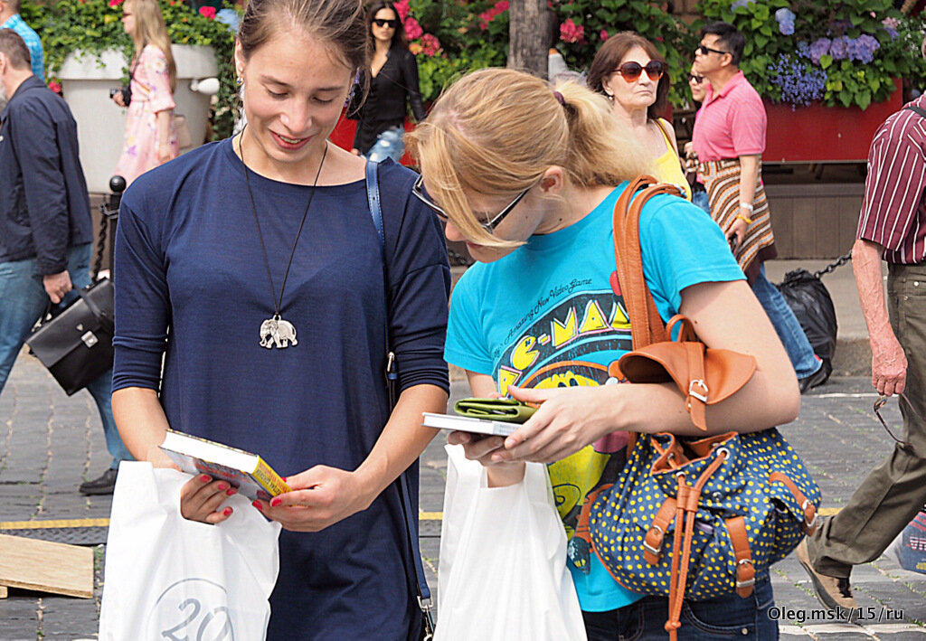 книга или гаджет - Олег Лукьянов