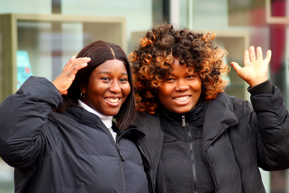 Подружки-веселушки - Юрий. Шмаков