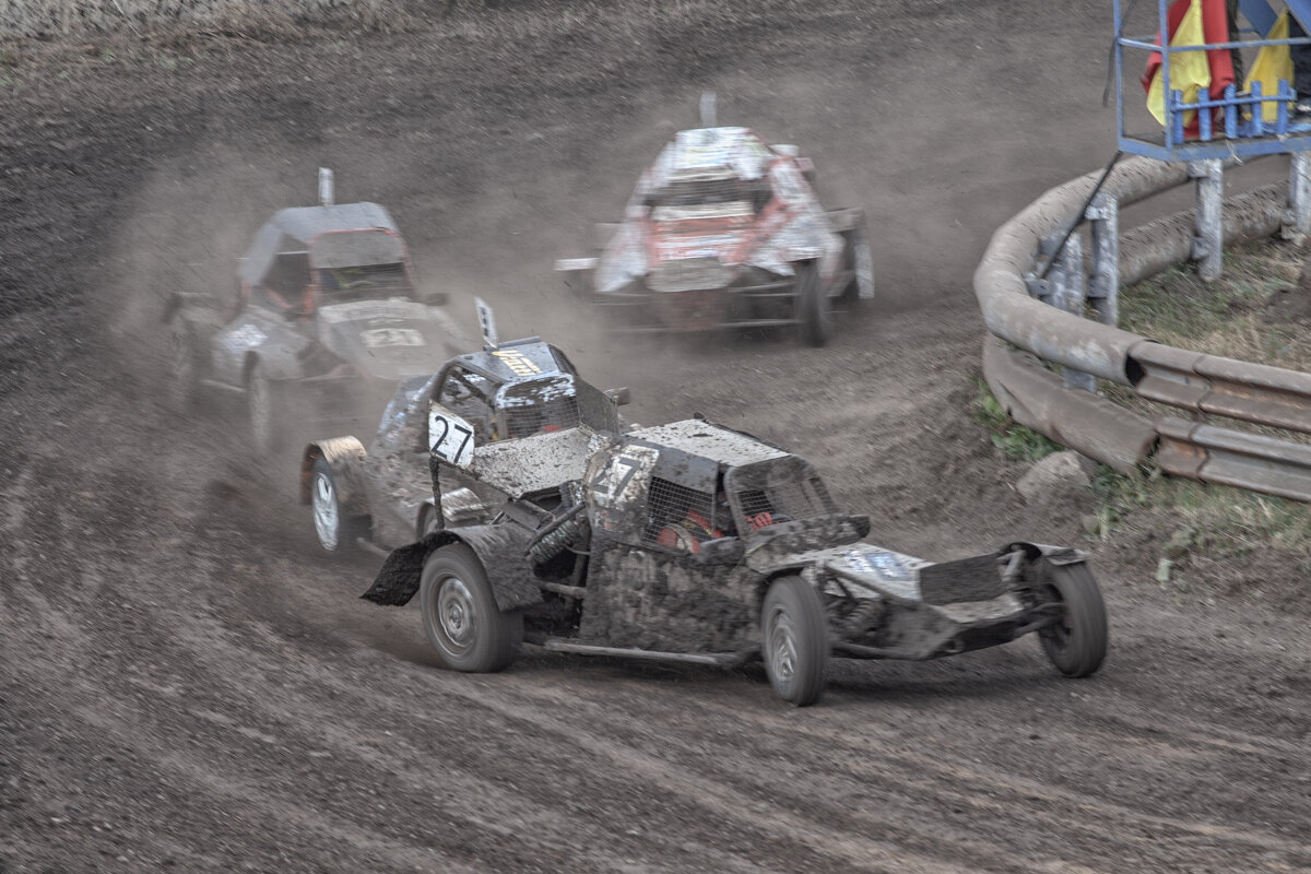 * - Александр Лисовский