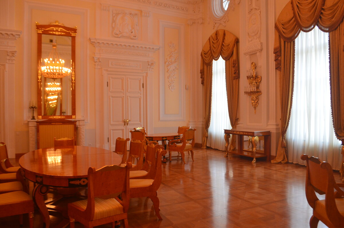 в Петровском Путевом дворце - Галина R...