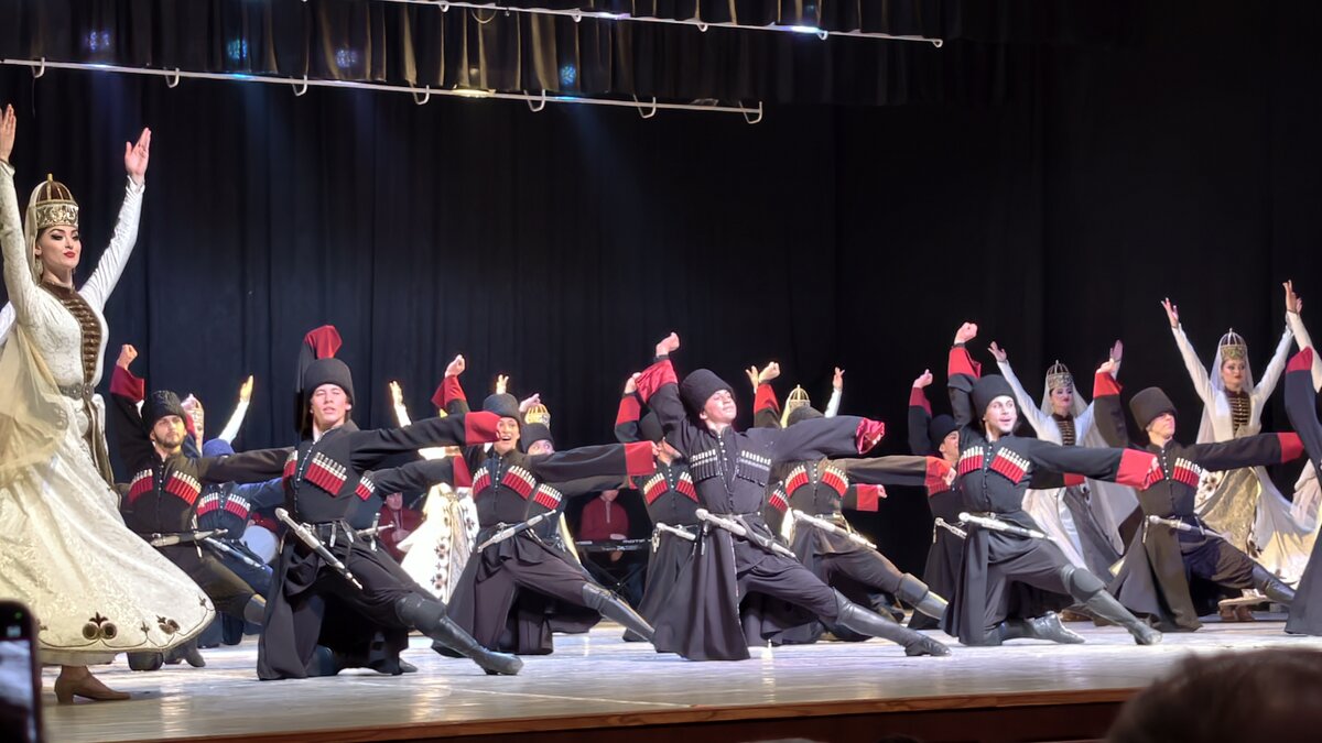 Кавказские танцы - Мариша Тим