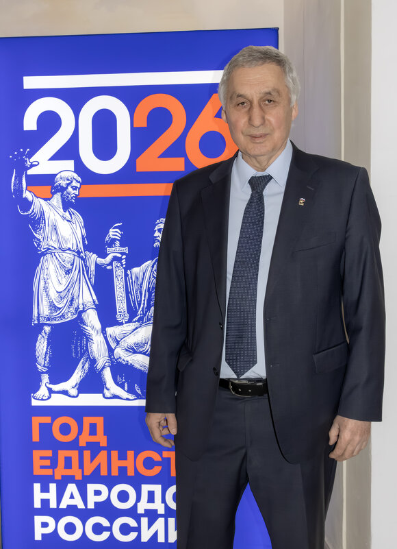 Депутат Госсовета Республики Крым Эдип Гафаров - Валерий Басыров