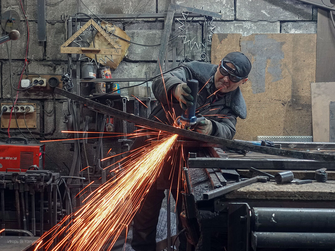 *** - Игорь В. Капустин