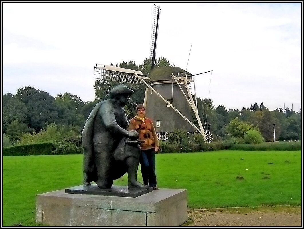 Ветряная мельница Riekermolen и памятник Рембрандту - Ольга Довженко
