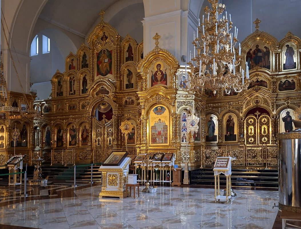 В храме Кирилла и Мефодия - ИРЭН@ .