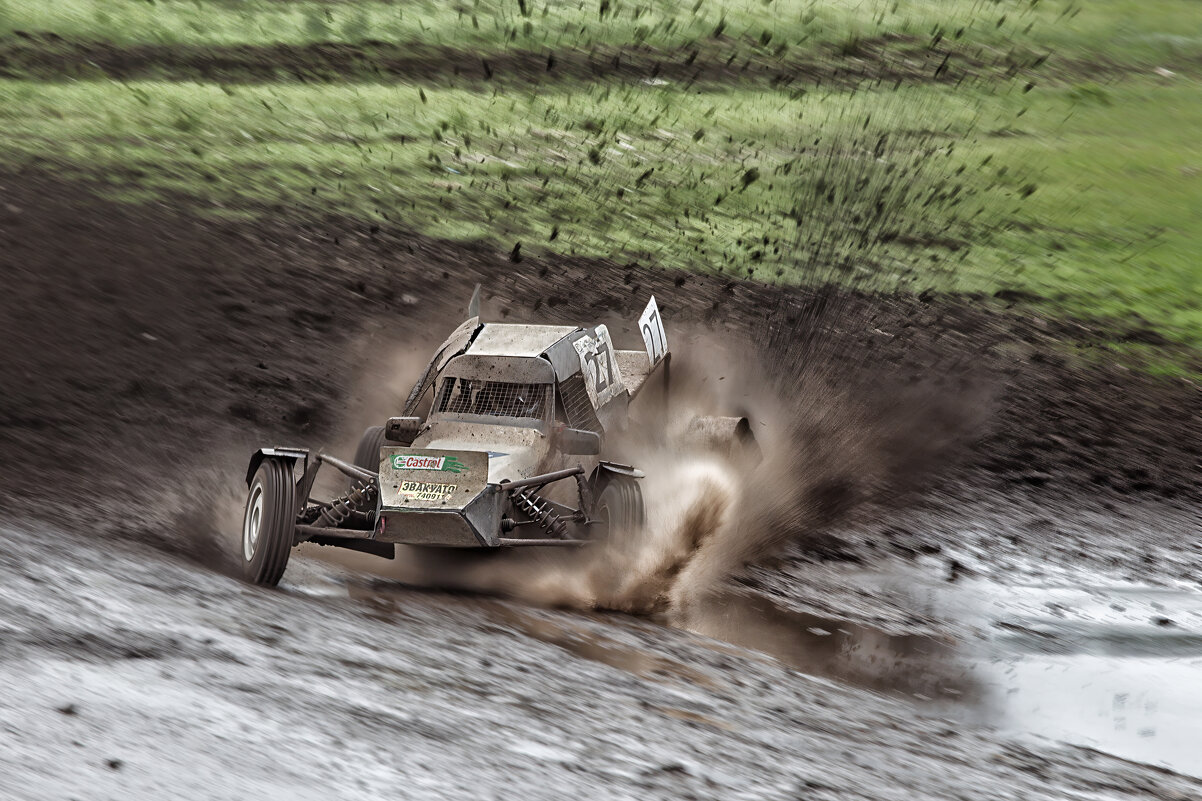 * - Александр Лисовский