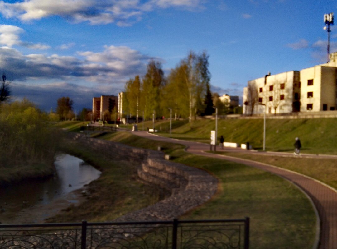 Весенний день в городе - Сергей Кочнев