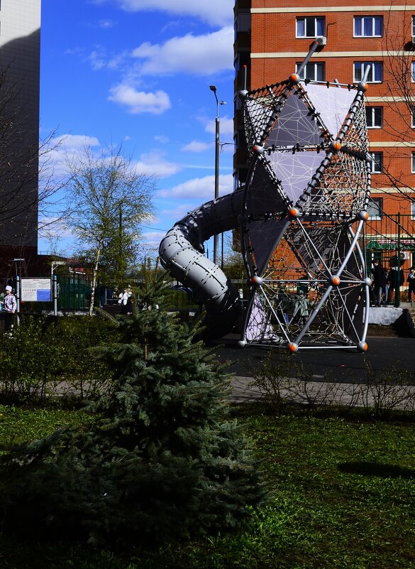 Детская площадка. - Василий Палий