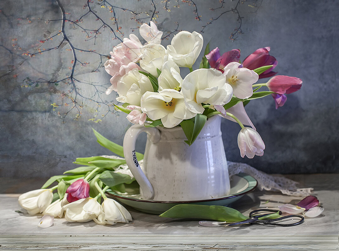 С тюльпанами. - Bosanat 