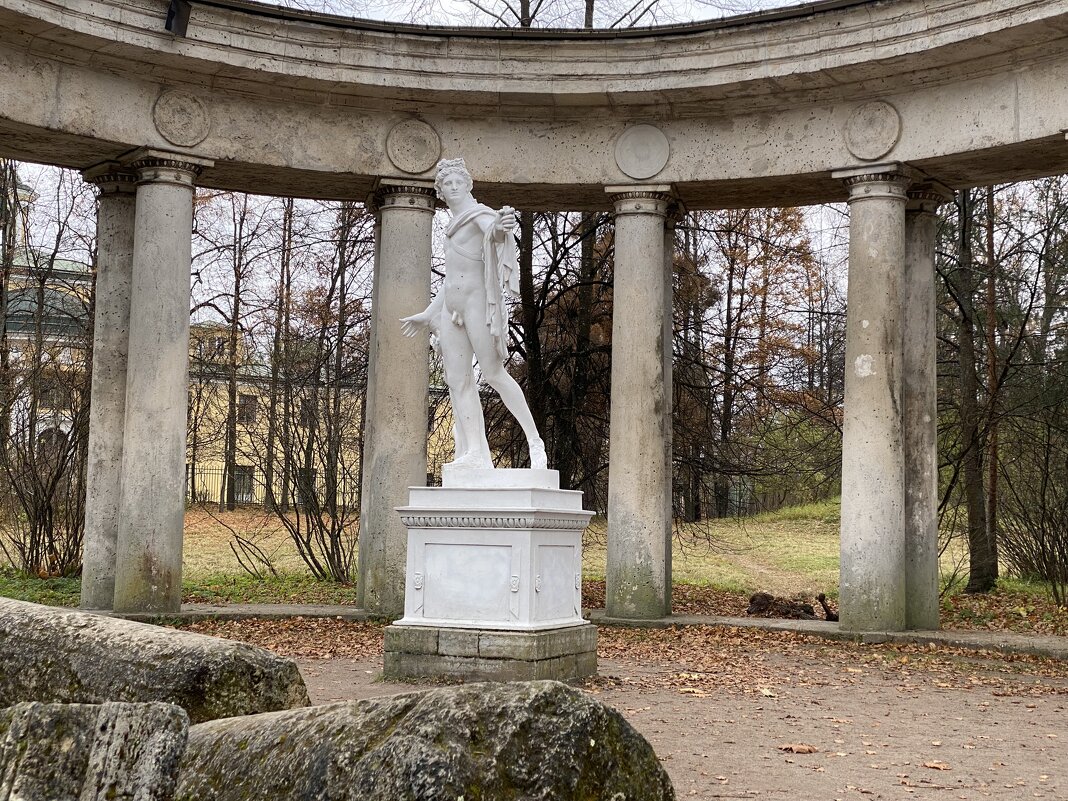 Колоннада Аполлона. - Татьяна 