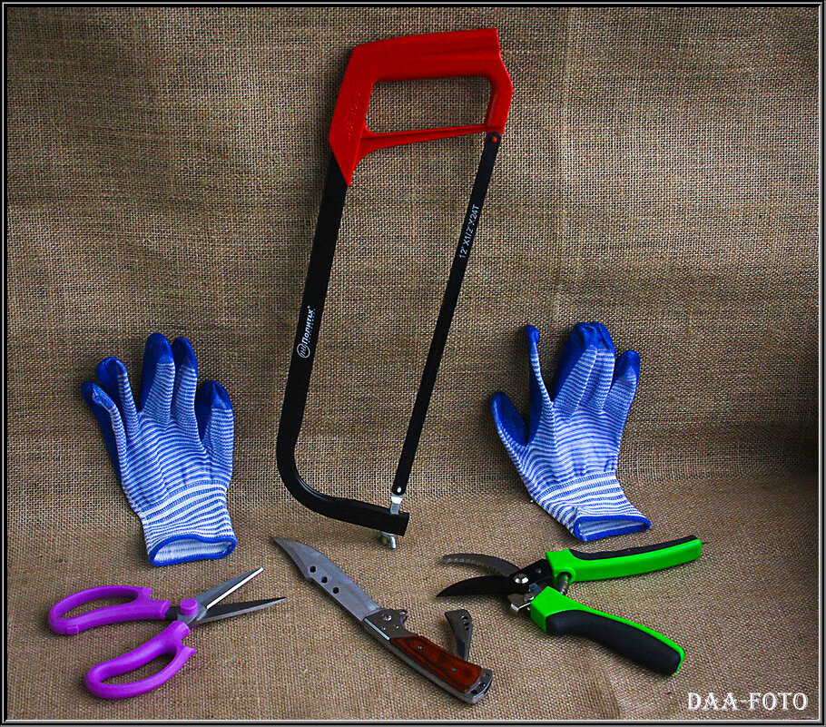 САДОВЫЙ ИНВЕНТАРЬ. - Александр Дмитриев