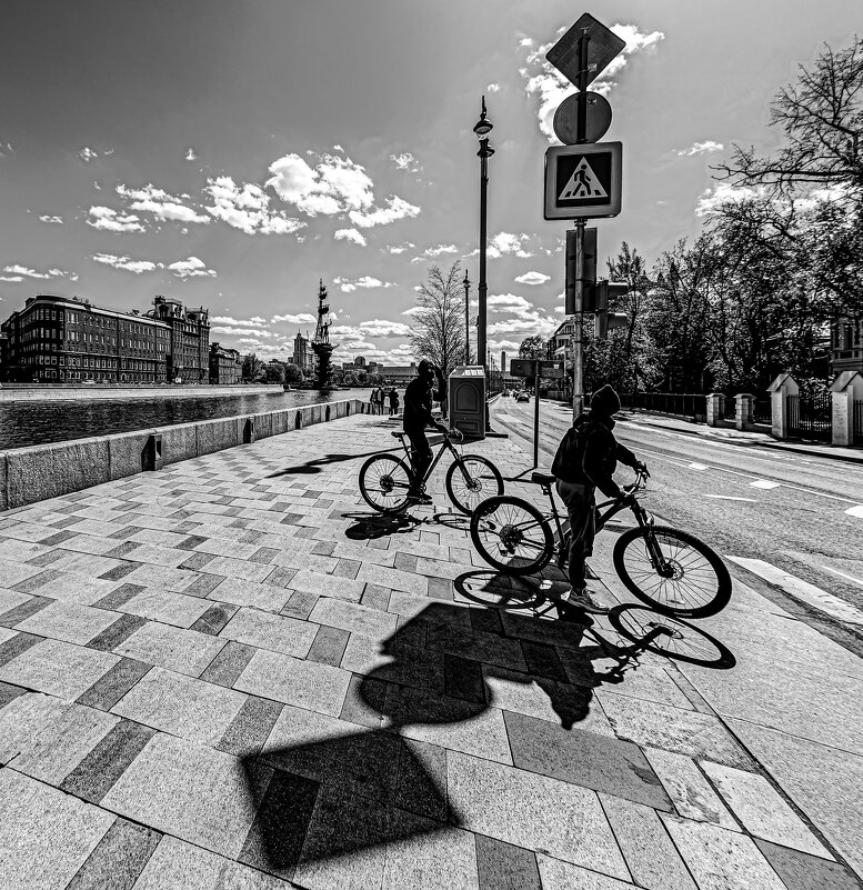 На Пречистенской набережной - Eugene *