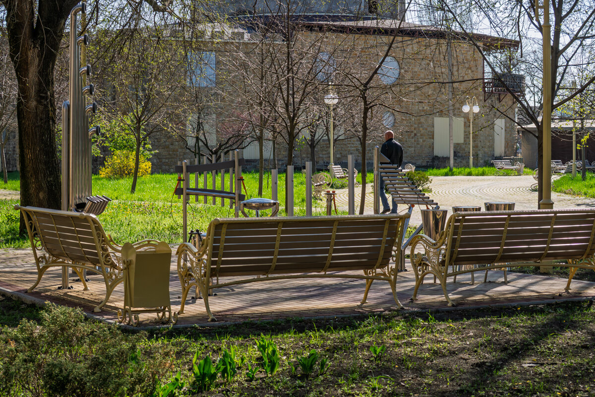 Весна в городе Армавир - Игорь Сикорский