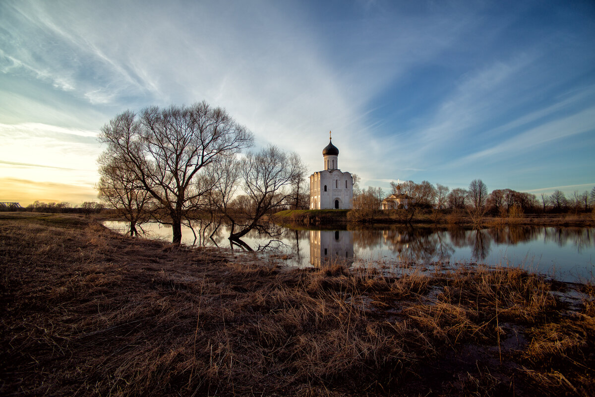 После разлива. Храм Покрова на Нерли - Вячеслав Владимирович