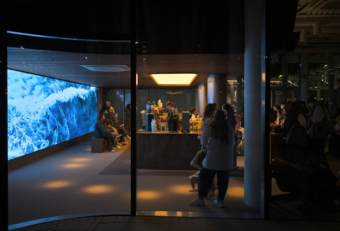 В новом баре - Yevgeniy Malakhov