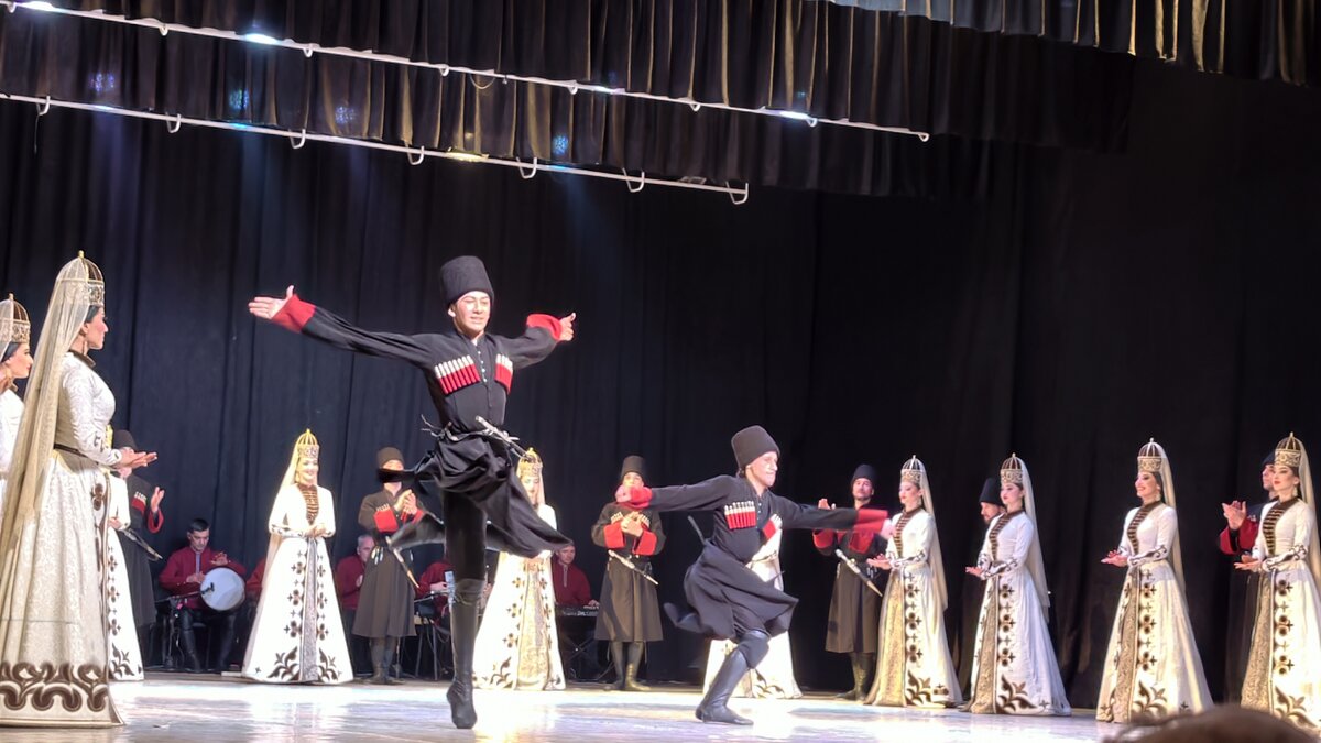 Танец кабардинцев - Мариша Тим