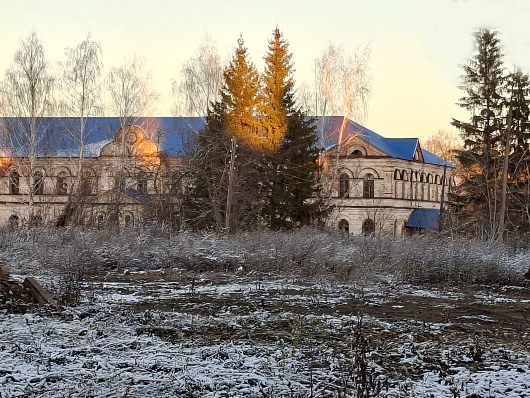 Бывшие Приютский и 1-й Гостиный корпуса - ИРЭН@ .