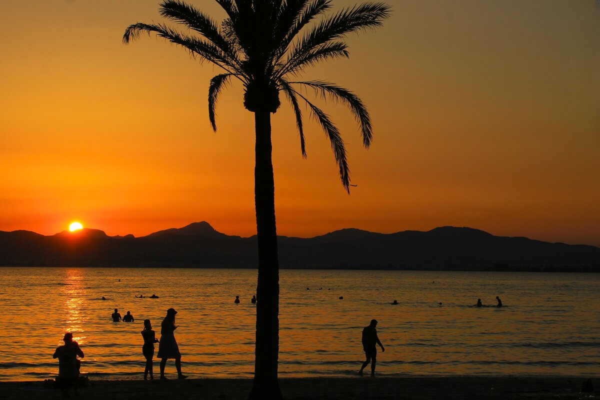 На закате - Юрий. Шмаков