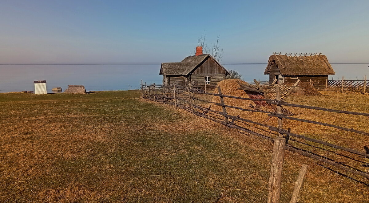 Фрагменты музея под открытым небом у залива .. - Татьян@ Ивановна