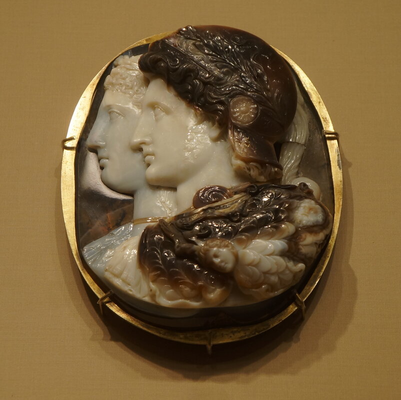 Камея Гонзага / Александрия / сардоникс / III век до н.э. - zavitok *