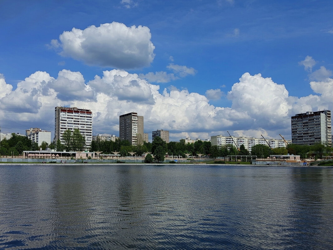Москва майская - Андрей Лукьянов