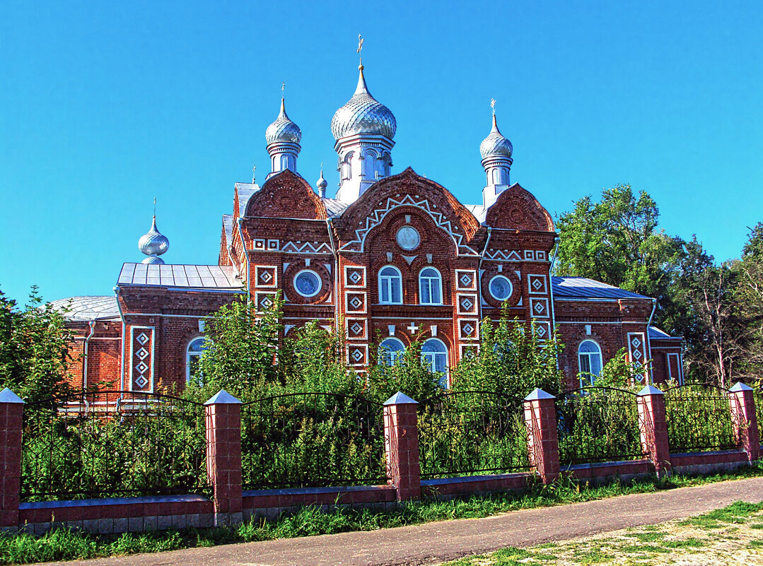 Троицкая  церковь - Русский Шах Гончар