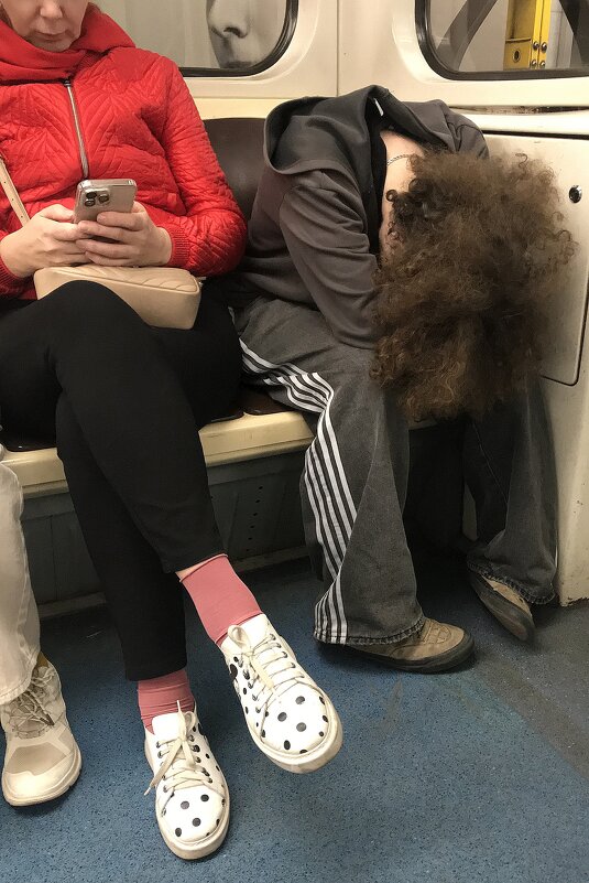 в метро - zavitok * в метро - zavitok *
