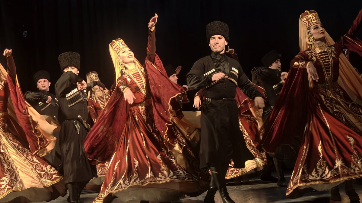 В танце - Мариша Тим В танце - Мариша Тим