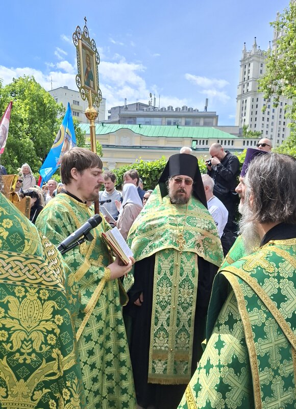 Праздничный молебен - ИРЭН@ . Праздничный молебен - ИРЭН@ .
